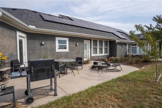 $589,900 | 1593 North 150 Road, Baldwin City, KS 66006