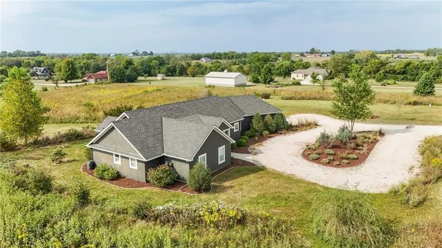 $589,900 | 1593 North 150 Road, Baldwin City, KS 66006