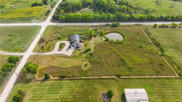 $589,900 | 1593 North 150 Road, Baldwin City, KS 66006