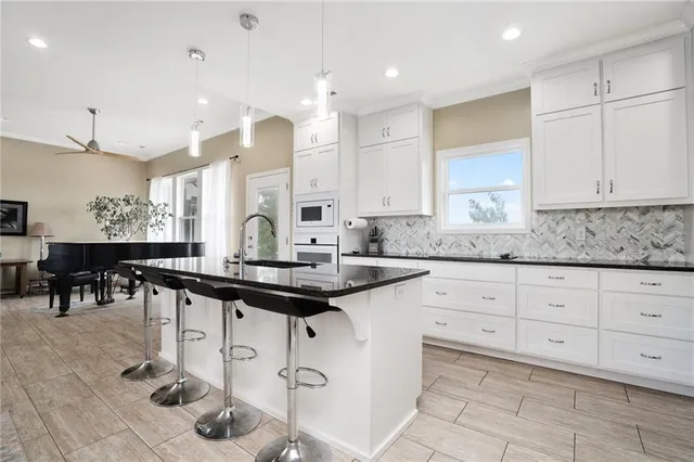 $589,900 | 1593 North 150 Road, Baldwin City, KS 66006