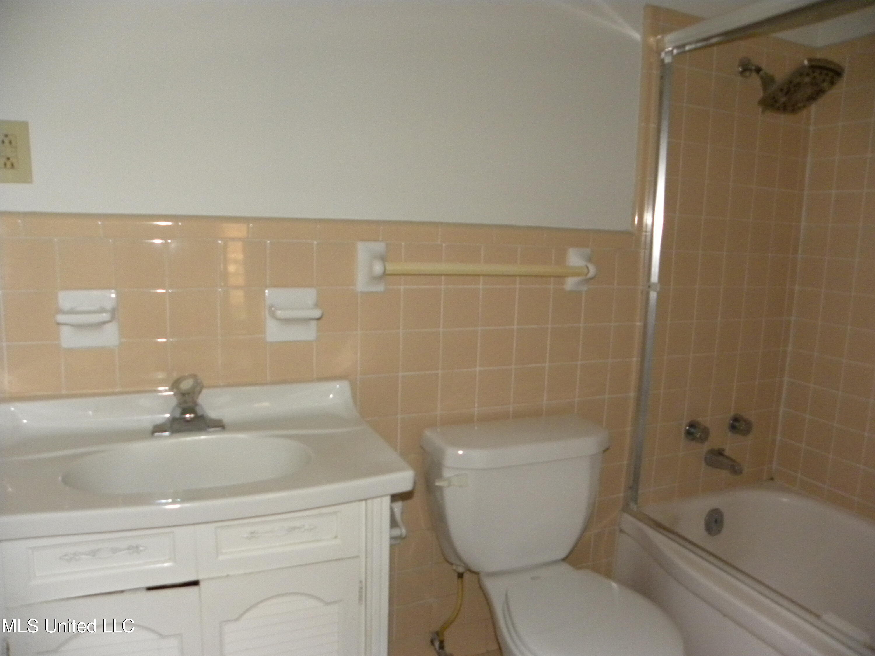 2507 Parkway Road Biloxi, MS 39531 - Photo 19 of 38 DSCN8250