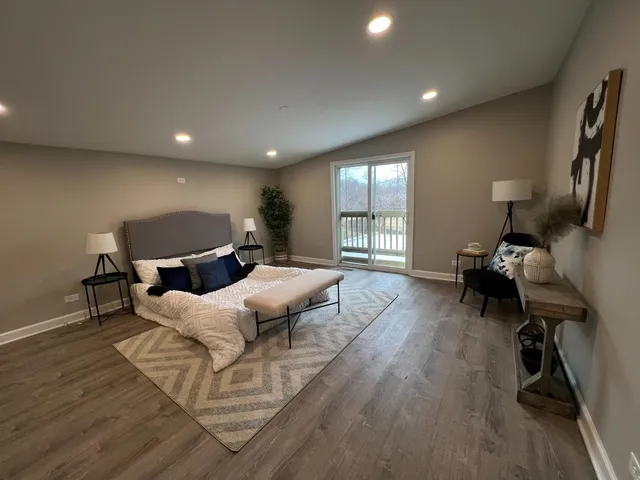 $2,550 | 276 North Henry Street, Gary, IN 46403