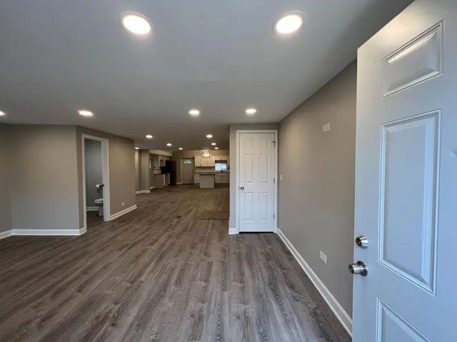 $2,550 | 276 North Henry Street, Gary, IN 46403