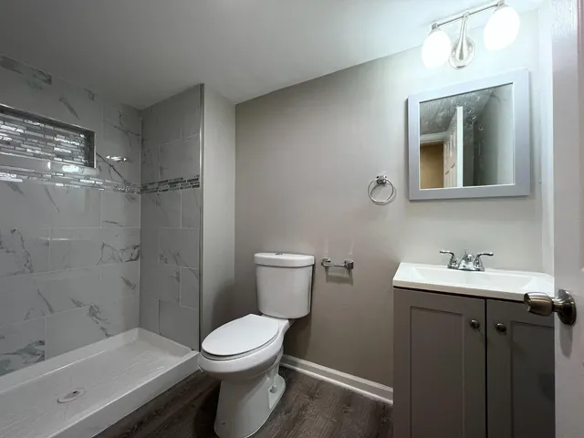 $2,550 | 276 North Henry Street, Gary, IN 46403