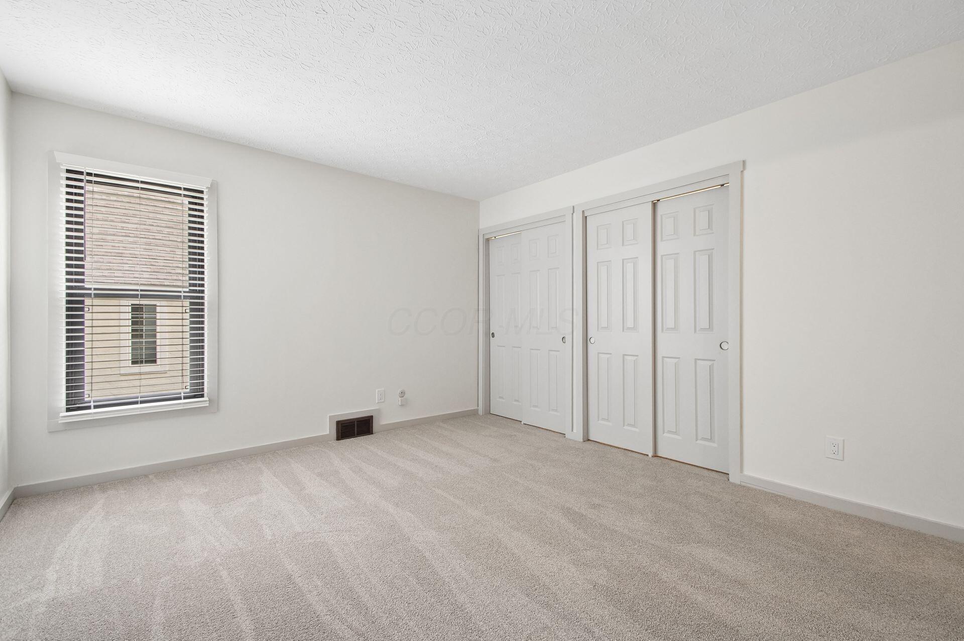 408 Edinburgh Road Dublin, OH 43017 - Photo 19 of 38 019_296661_M 408 Edinburgh073