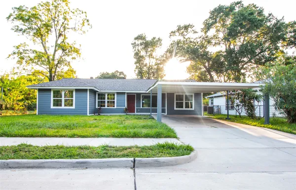 $2,700 | 1941 Lynnview Drive, Houston, TX 77055
