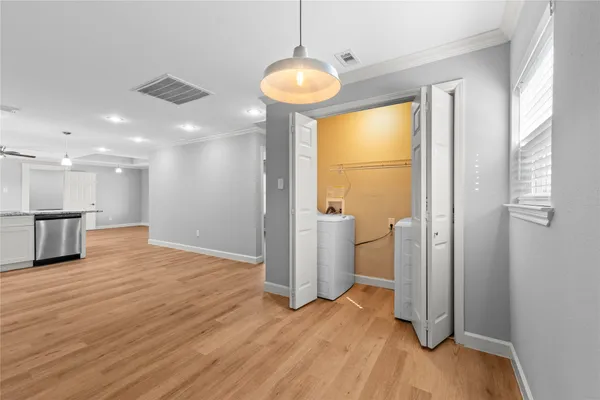 $2,700 | 1941 Lynnview Drive, Houston, TX 77055