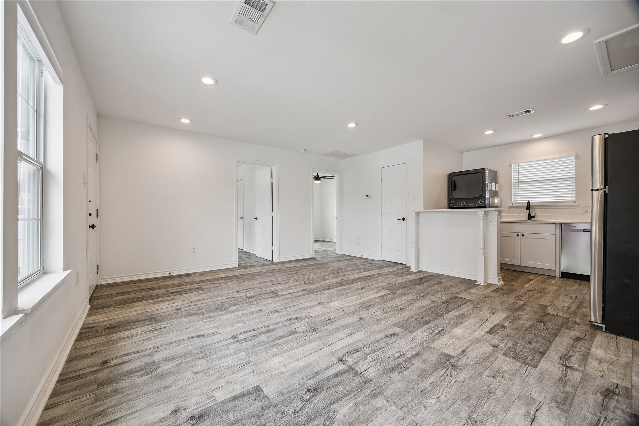 2610 Cochran Street Houston, TX 77009 - Photo 7 of 15