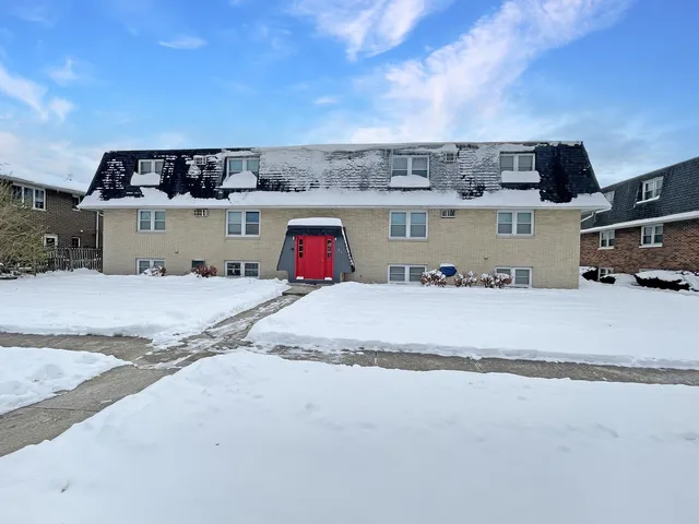 $1,550 | 609 East 3rd Street, Unit 5, Lockport, IL 60441