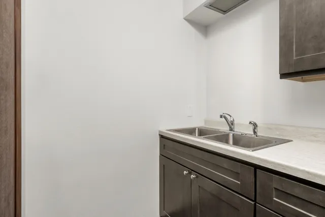 $1,550 | 609 East 3rd Street, Unit 5, Lockport, IL 60441