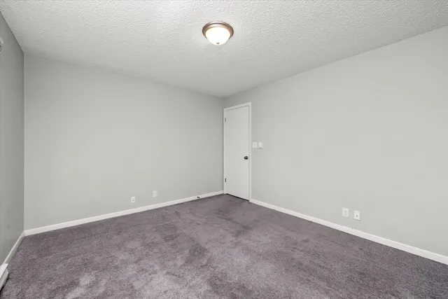 $1,600 | 609 East 3rd Street, Unit 5, Lockport, IL 60441