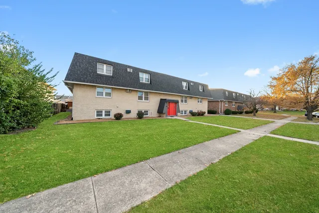 $1,550 | 609 East 3rd Street, Unit 5, Lockport, IL 60441