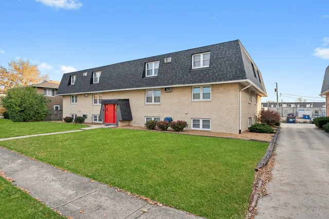 $1,600 | 609 East 3rd Street, Unit 5, Lockport, IL 60441