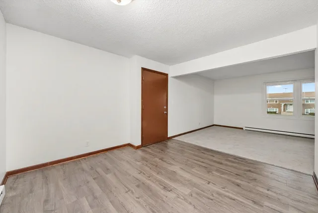 $1,550 | 609 East 3rd Street, Unit 5, Lockport, IL 60441