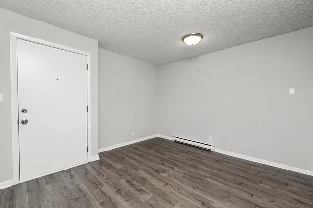 $1,600 | 609 East 3rd Street, Unit 5, Lockport, IL 60441