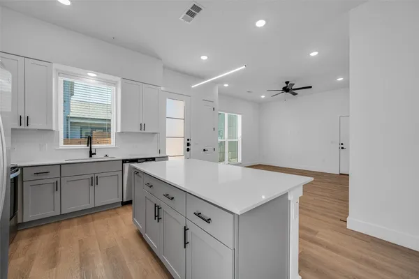 $1,835 | 1601-435 Mustang Drive, Marble Falls, TX 78654