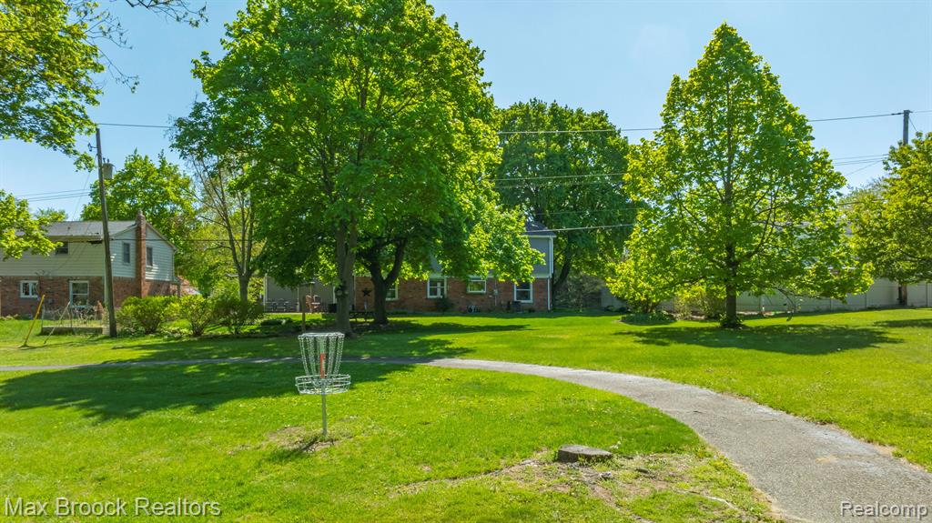 29884 Fox Grove Road Farmington Hills, MI 48334 - Photo 50 of 64