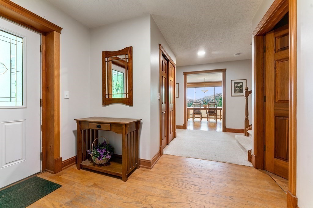 124 East Hill Road Brimfield, MA 01010 - Photo 5 of 42 Gallery Image 5