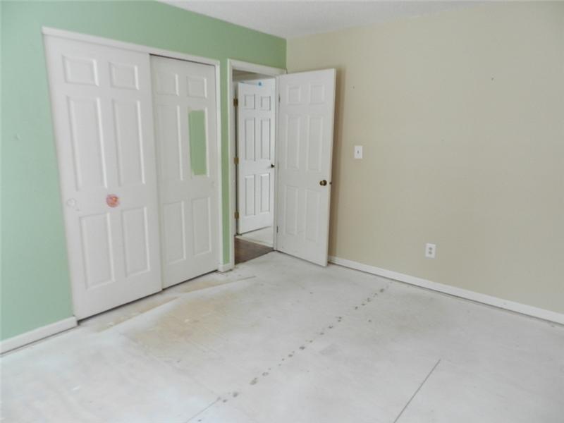 5327 Thompson Road Indianapolis, IN 46221 - Photo 9 of 11 Gallery Image 9
