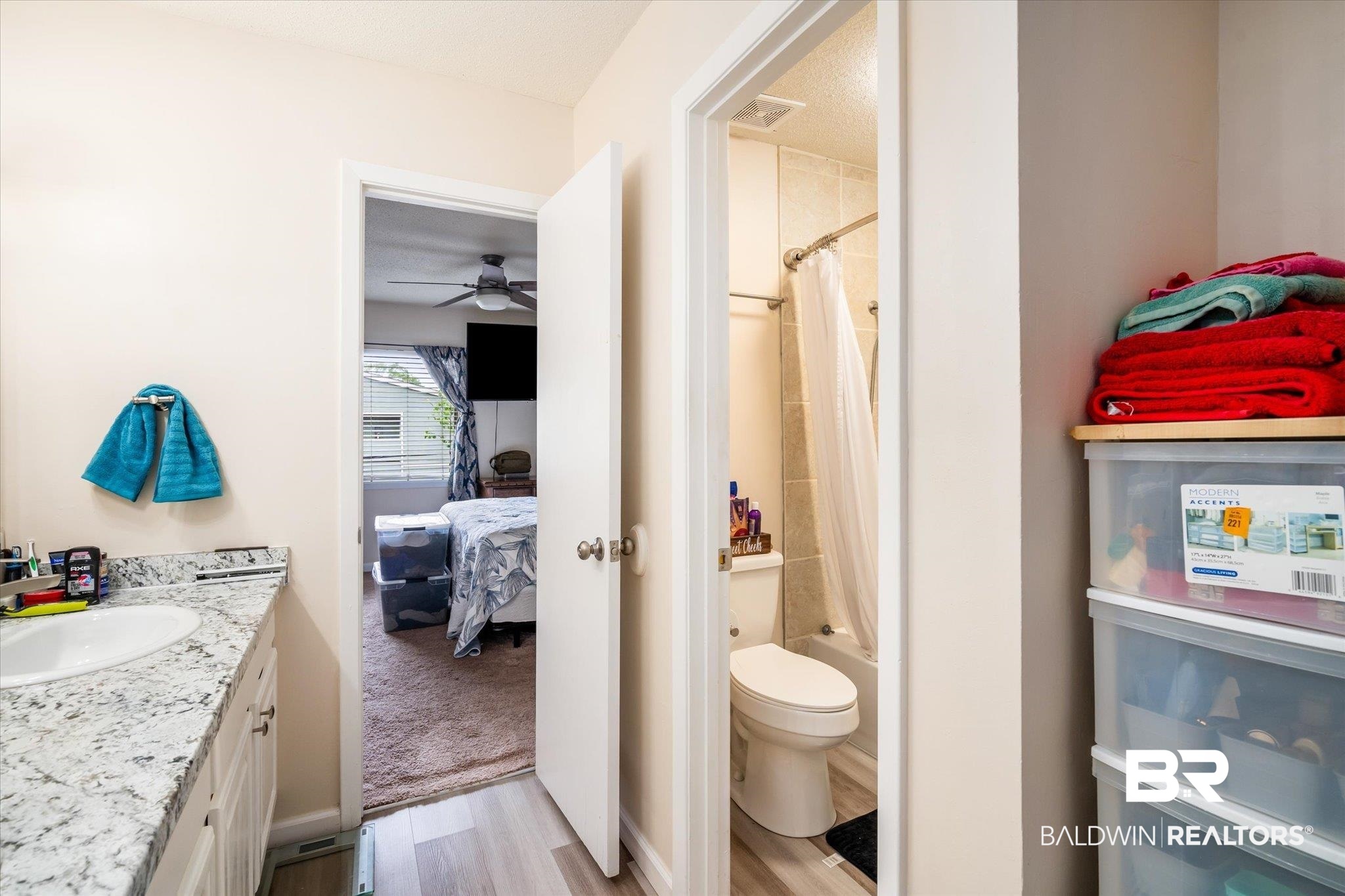 6527 Old Shell Road, Unit 51 Mobile, AL 36608 - Photo 16 of 18