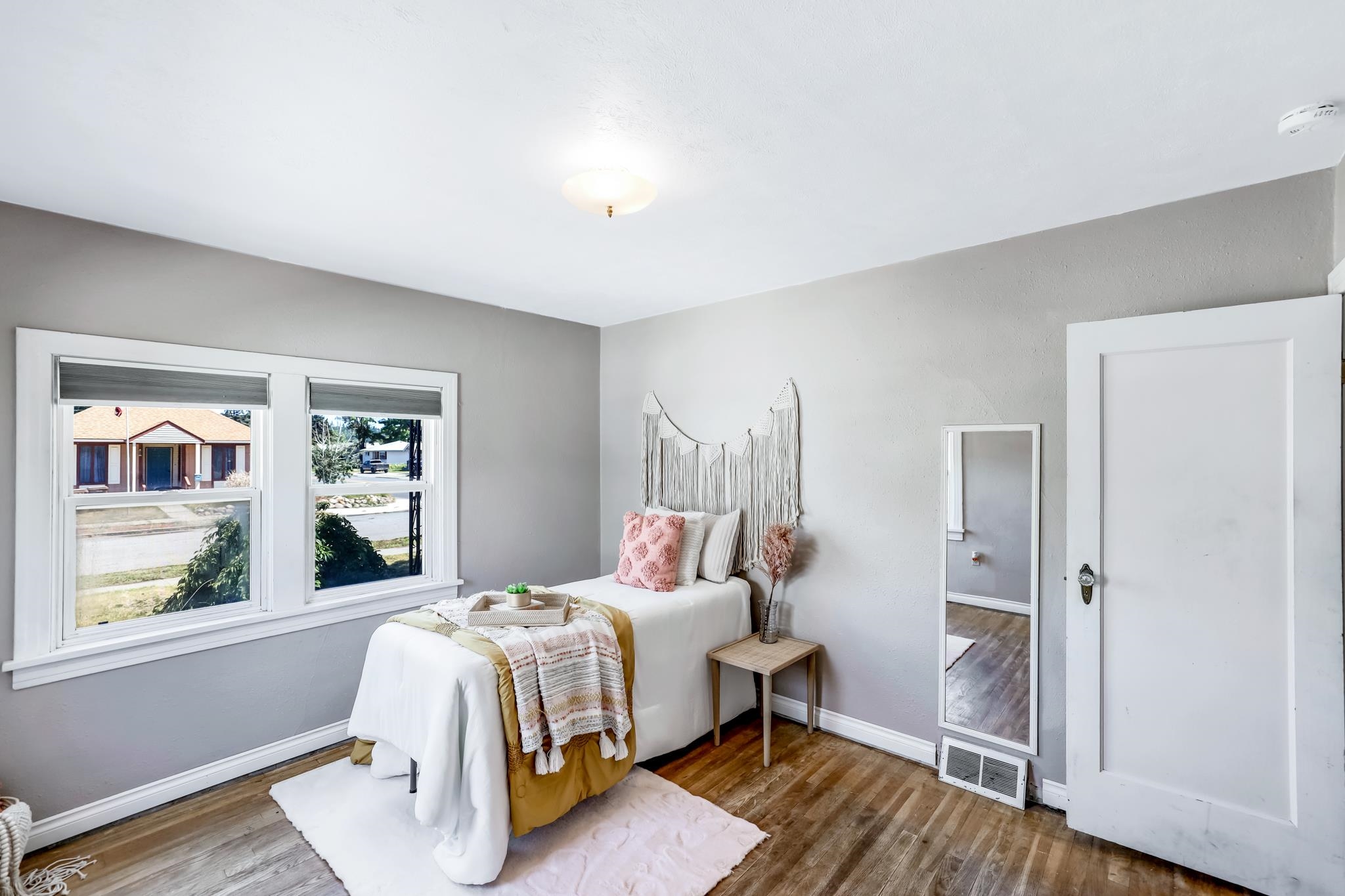 4703 North Stone Street Spokane, WA 99207 - Photo 8 of 40