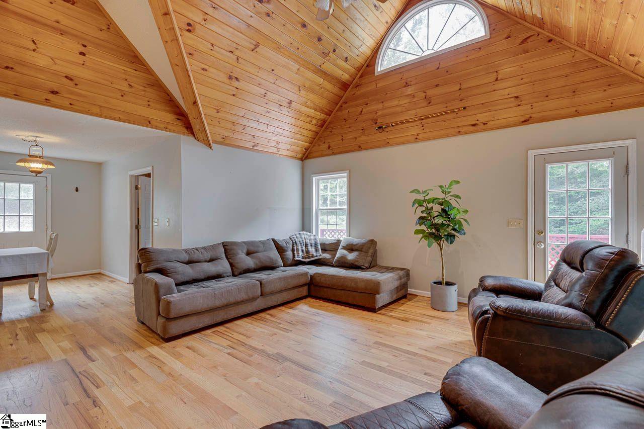 340 Adger Road Easley, SC 29642 - Photo 6 of 48