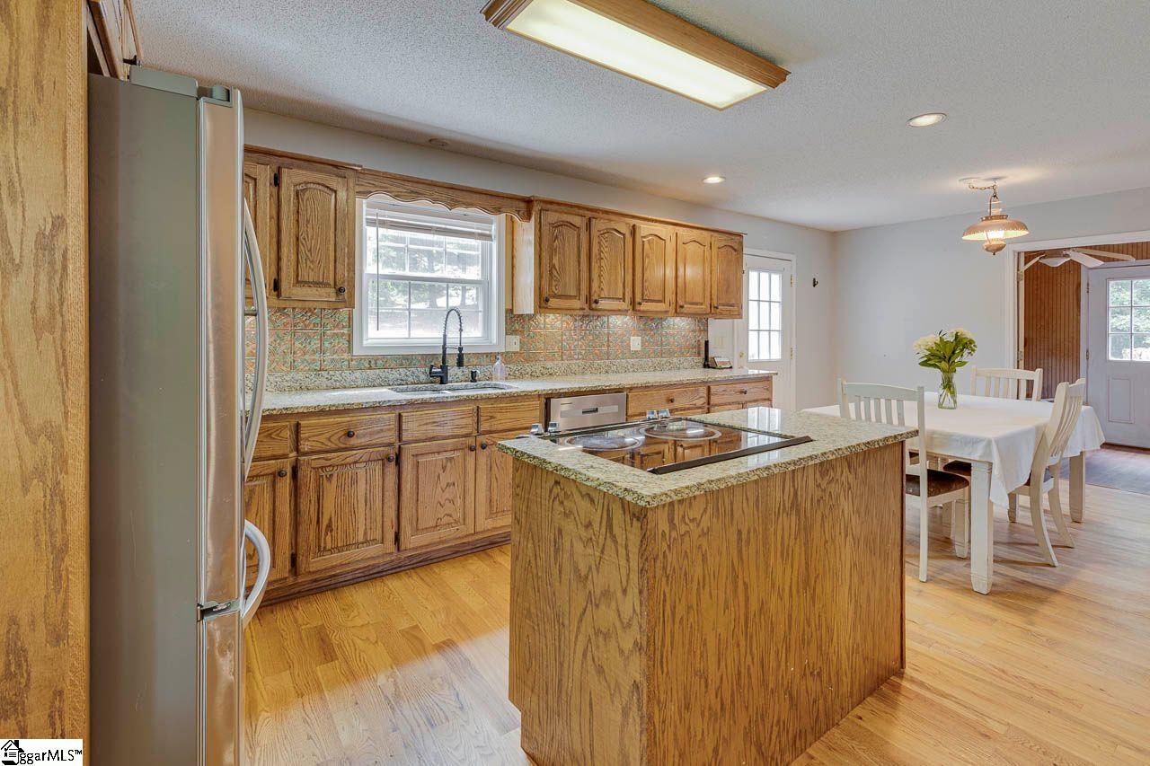 340 Adger Road Easley, SC 29642 - Photo 10 of 48