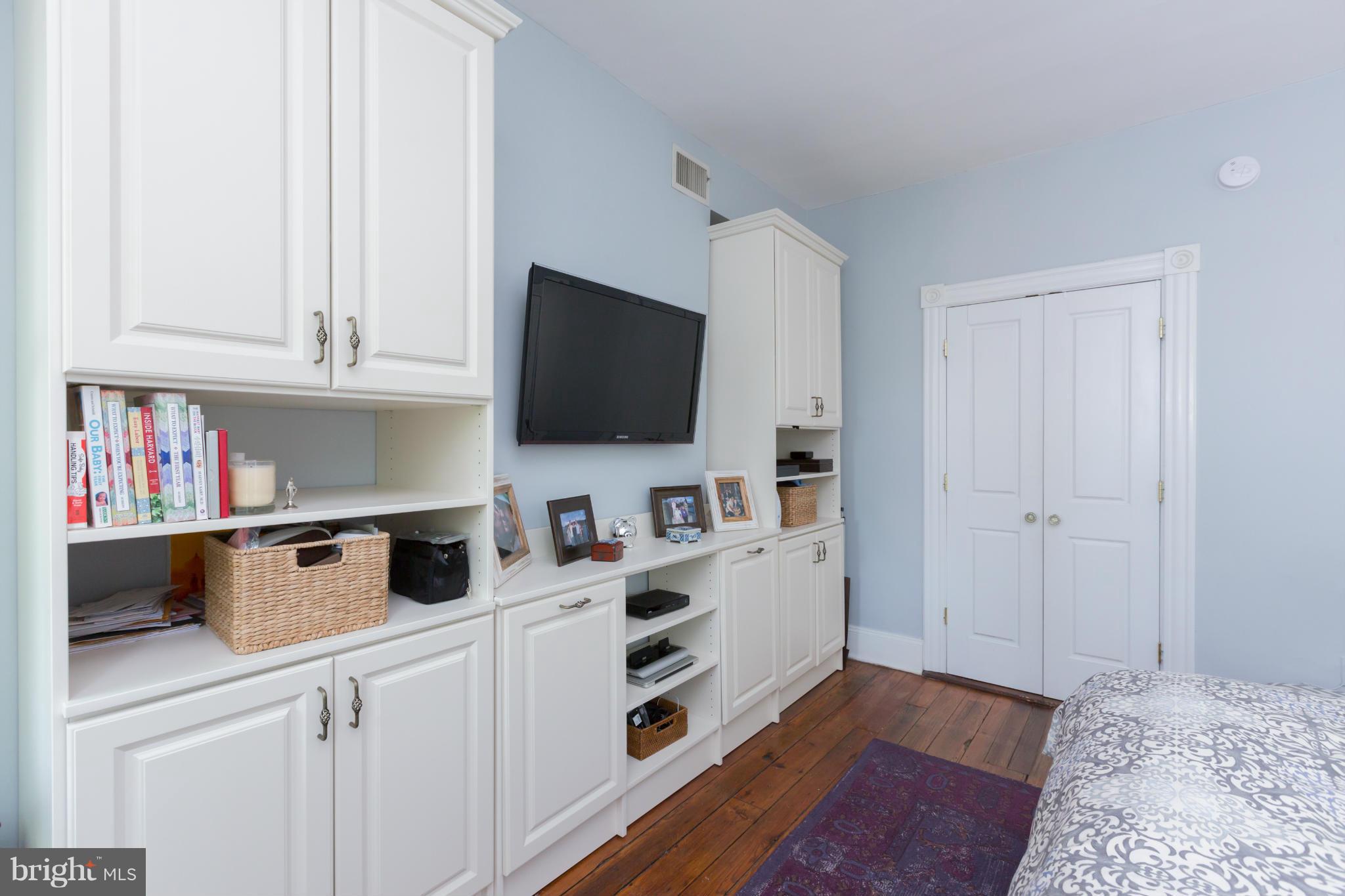 2708 O Street Northwest Washington, DC 20007 - Photo 12 of 30 Bedroom (Master)