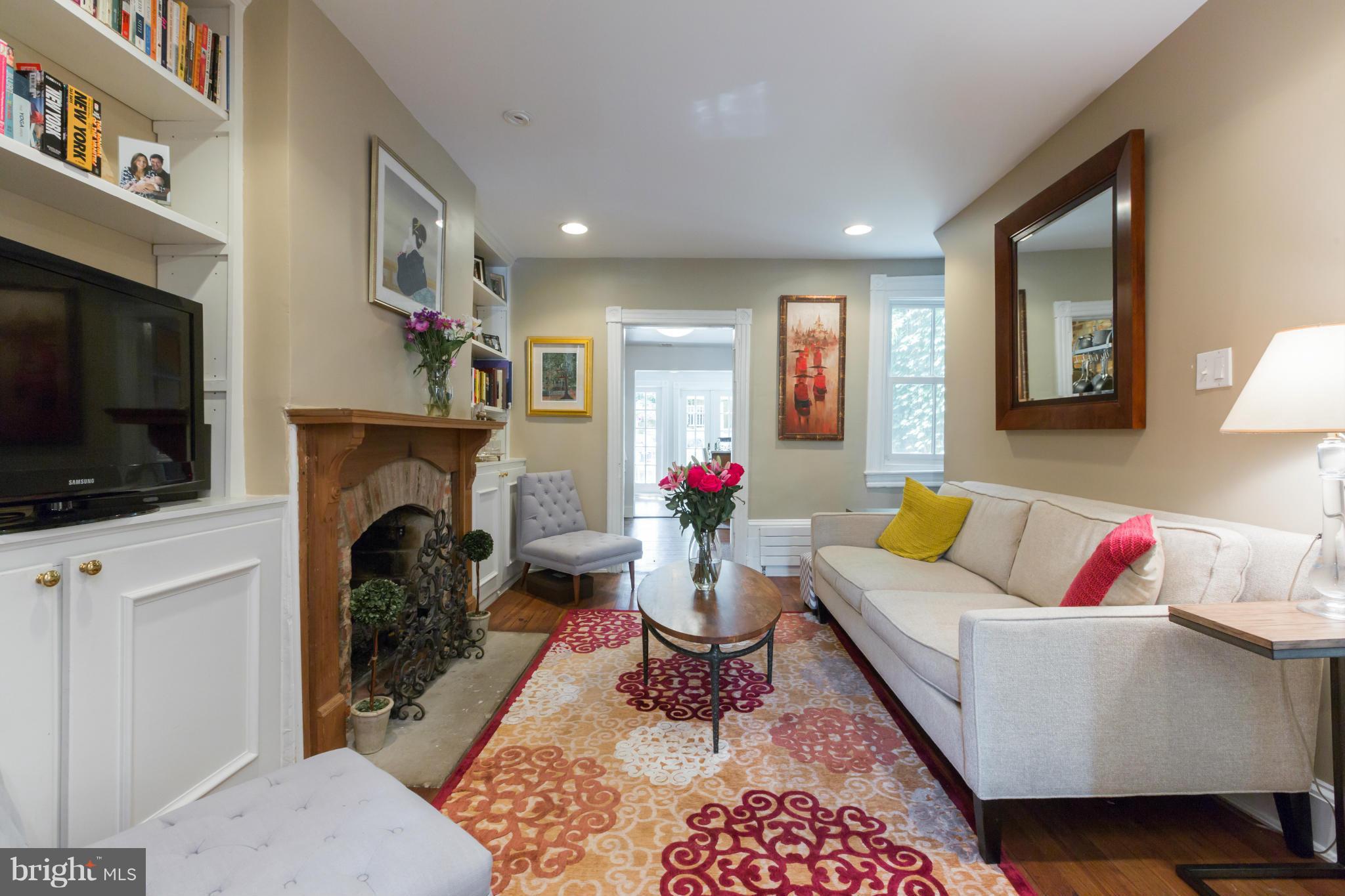 2708 O Street Northwest Washington, DC 20007 - Photo 5 of 30 Living Room