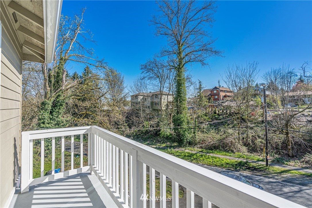 7315 Dumar Way Southwest Seattle, WA 98106 - Photo 22 of 39 Gallery Image 22