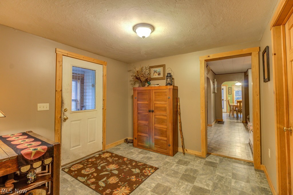 2024 Cactus Road Southwest Carrollton, OH 44615 - Photo 3 of 25 Gallery Image 3