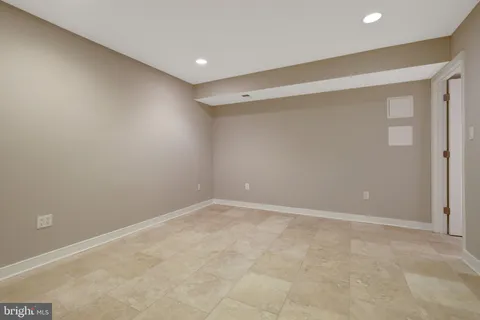 $1,299,000 | 987 Old Holly Drive, Great Falls, VA 22066