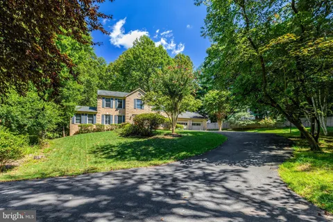 $1,299,000 | 987 Old Holly Drive, Great Falls, VA 22066