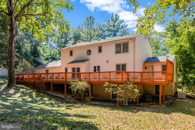 $1,299,000 | 987 Old Holly Drive, Great Falls, VA 22066