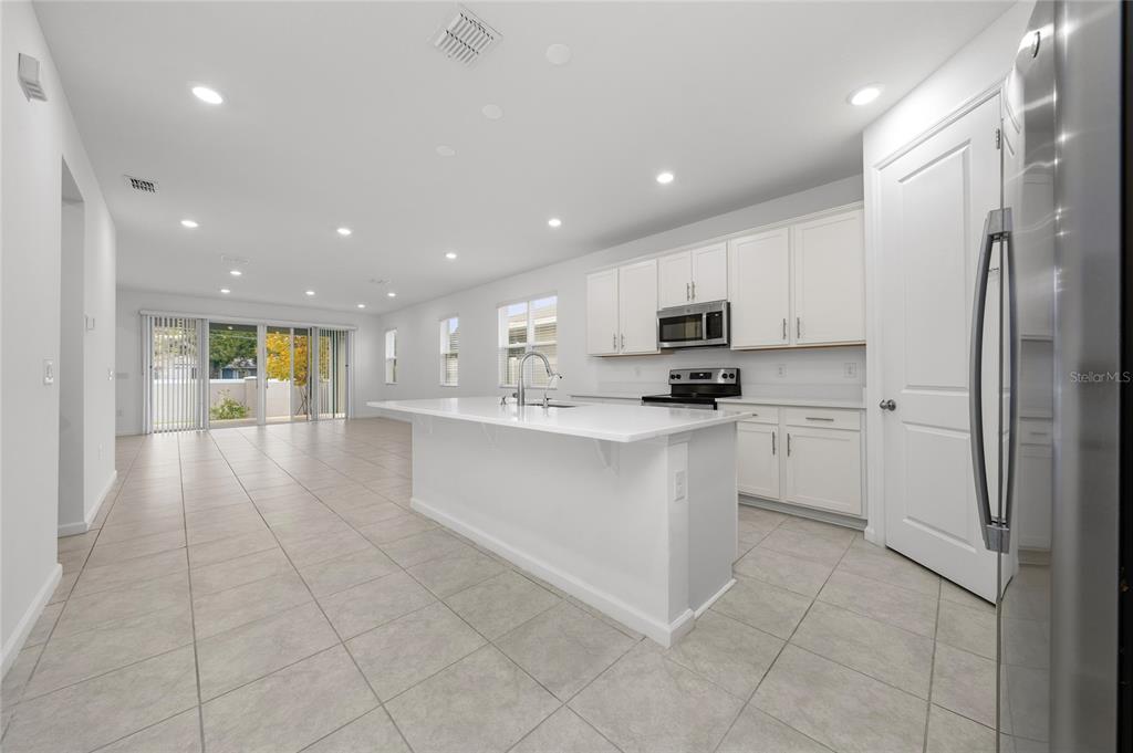 1133 Mattie Pointe Boulevard Auburndale, FL 33823 - Photo 2 of 27