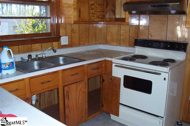 211 Old Bramlett Road Greenville, SC 29611 - Photo 4 of 14 Gallery Image 4