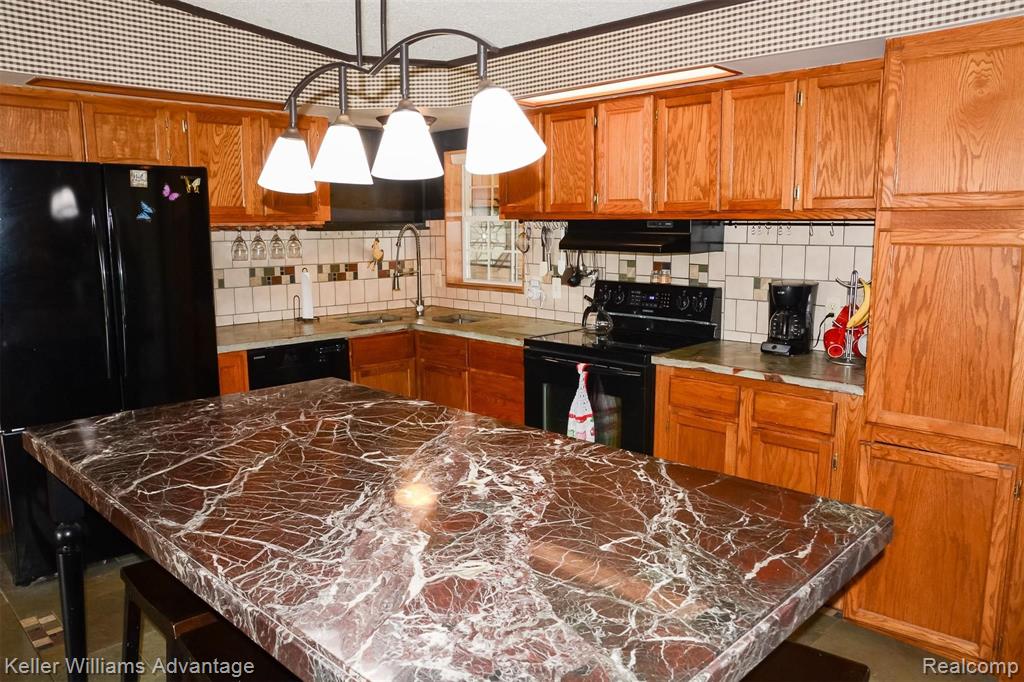 9248 Cole Road Durand, MI 48429 - Photo 10 of 32 Gallery Image 10