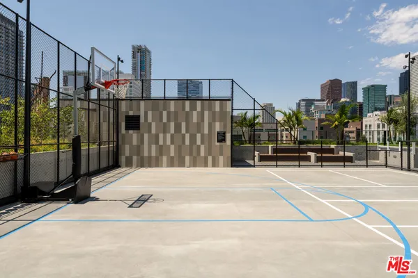$7,418 | 230 West Olympic Boulevard, Unit 4702, Los Angeles, CA 90015