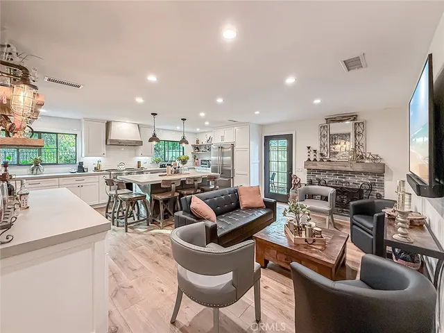 $1,165,000 | 1079 Powderhorn Court, Oak Park, CA 91377