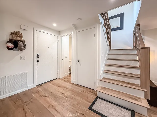 $1,165,000 | 1079 Powderhorn Court, Oak Park, CA 91377