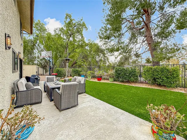 $1,165,000 | 1079 Powderhorn Court, Oak Park, CA 91377