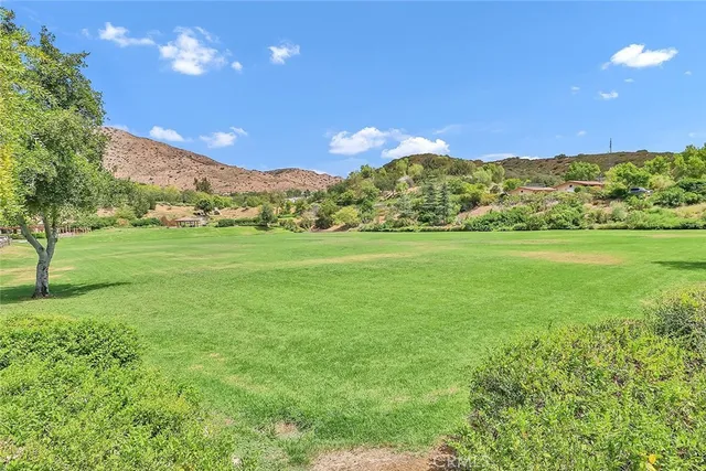 $1,165,000 | 1079 Powderhorn Court, Oak Park, CA 91377