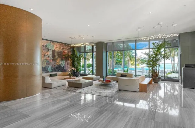 $5,000 | 460 Northeast 28th Street, Unit 2903, Miami, FL 33137