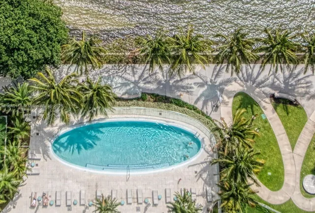 $5,000 | 460 Northeast 28th Street, Unit 2903, Miami, FL 33137