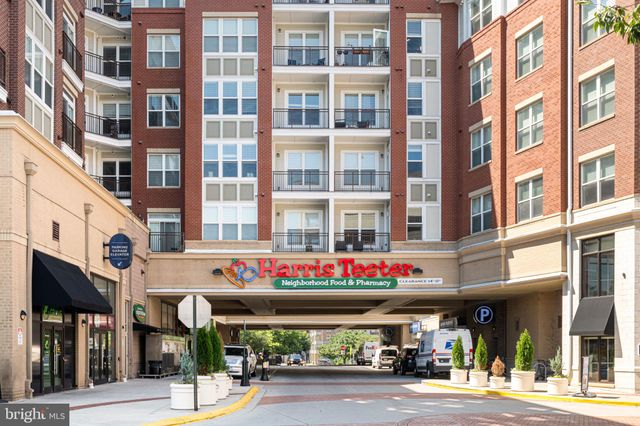 $920,000 | 2721 Manhattan Place, Vienna, VA 22180