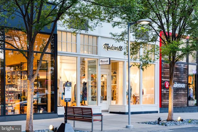 $920,000 | 2721 Manhattan Place, Vienna, VA 22180