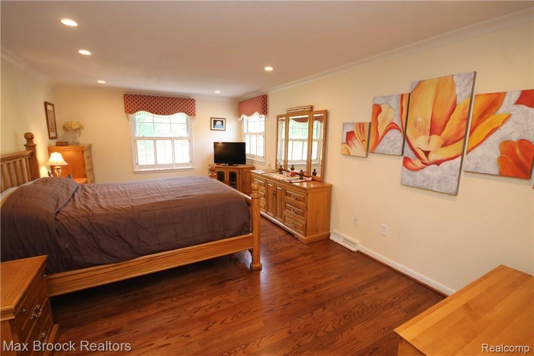 4784 Walnut Lake Road Bloomfield Hills, MI 48301 - Photo 19 of 29 IMG_9812.JPG