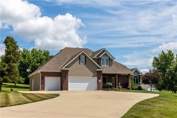 $745,000 | 17888 Evans Road, Tonganoxie, KS 66086