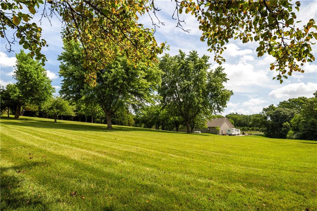 17888 Evans Road Tonganoxie, KS 66086 - Photo 7 of 61