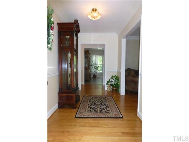 1555 Hanford Road Graham, NC 27253 - Photo 4 of 25 a view of living room with a rug